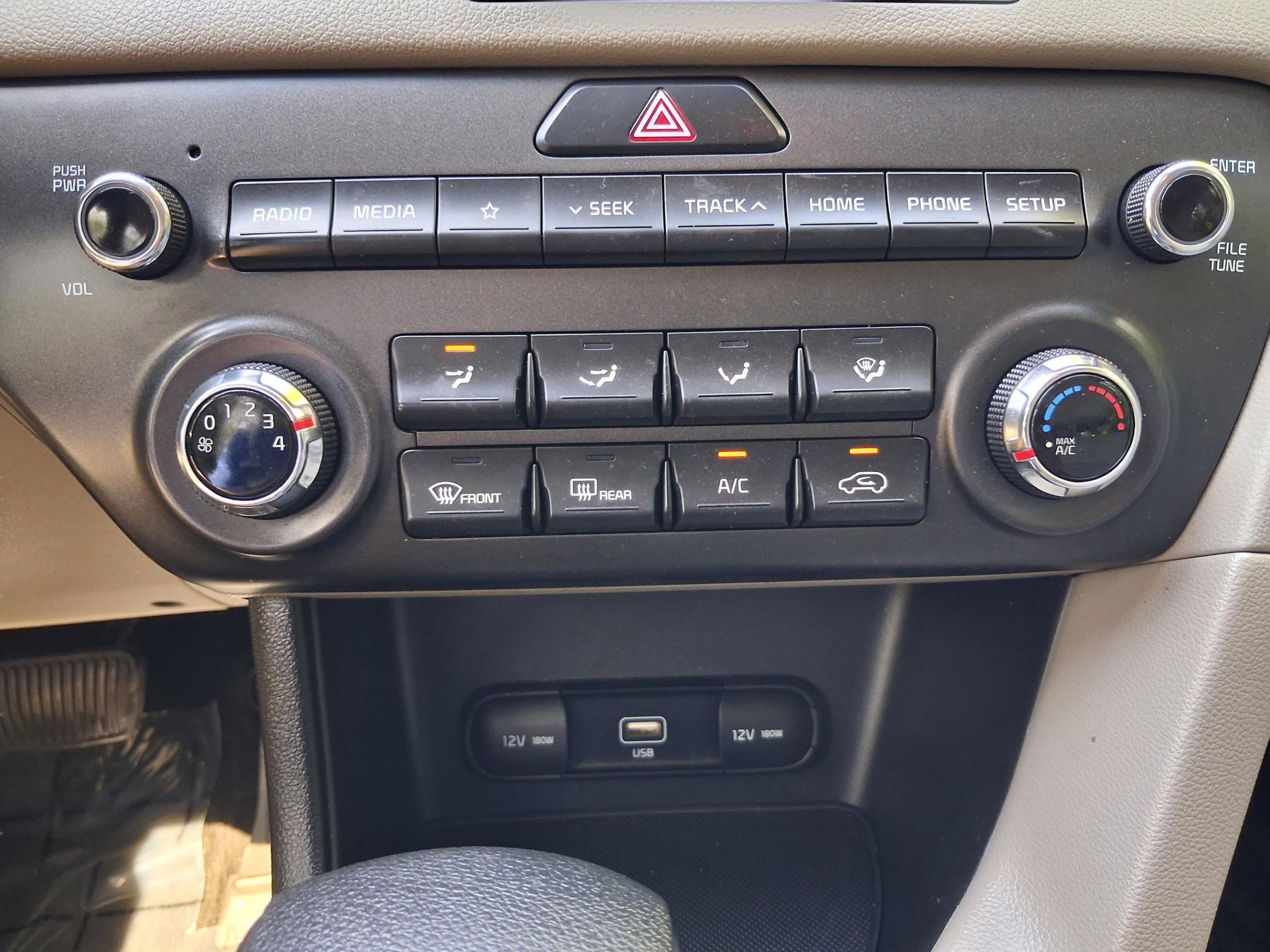 Used 2020 Kia Sportage LX image 18