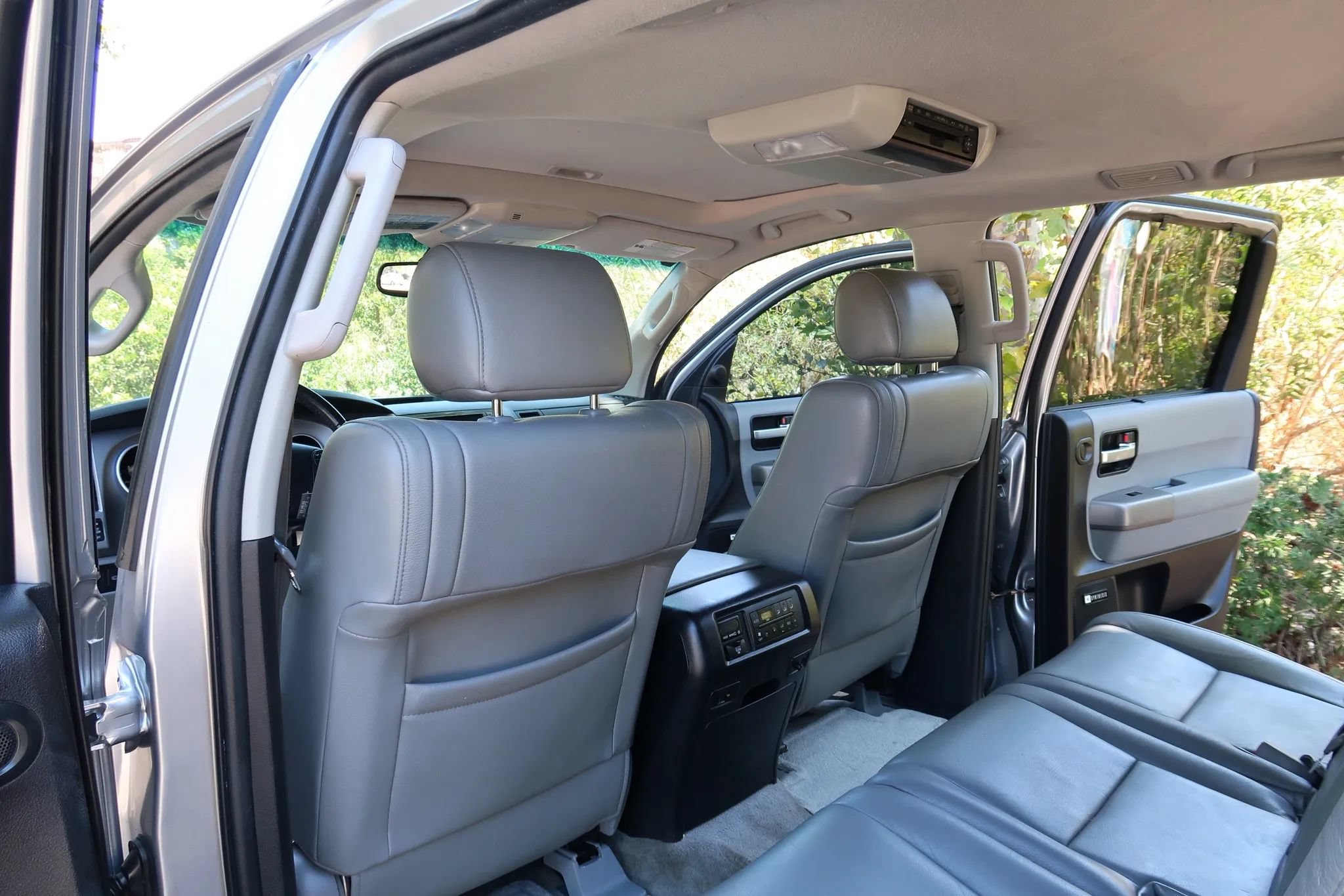 Used 2010 Toyota Sequoia Limited RWD image 13