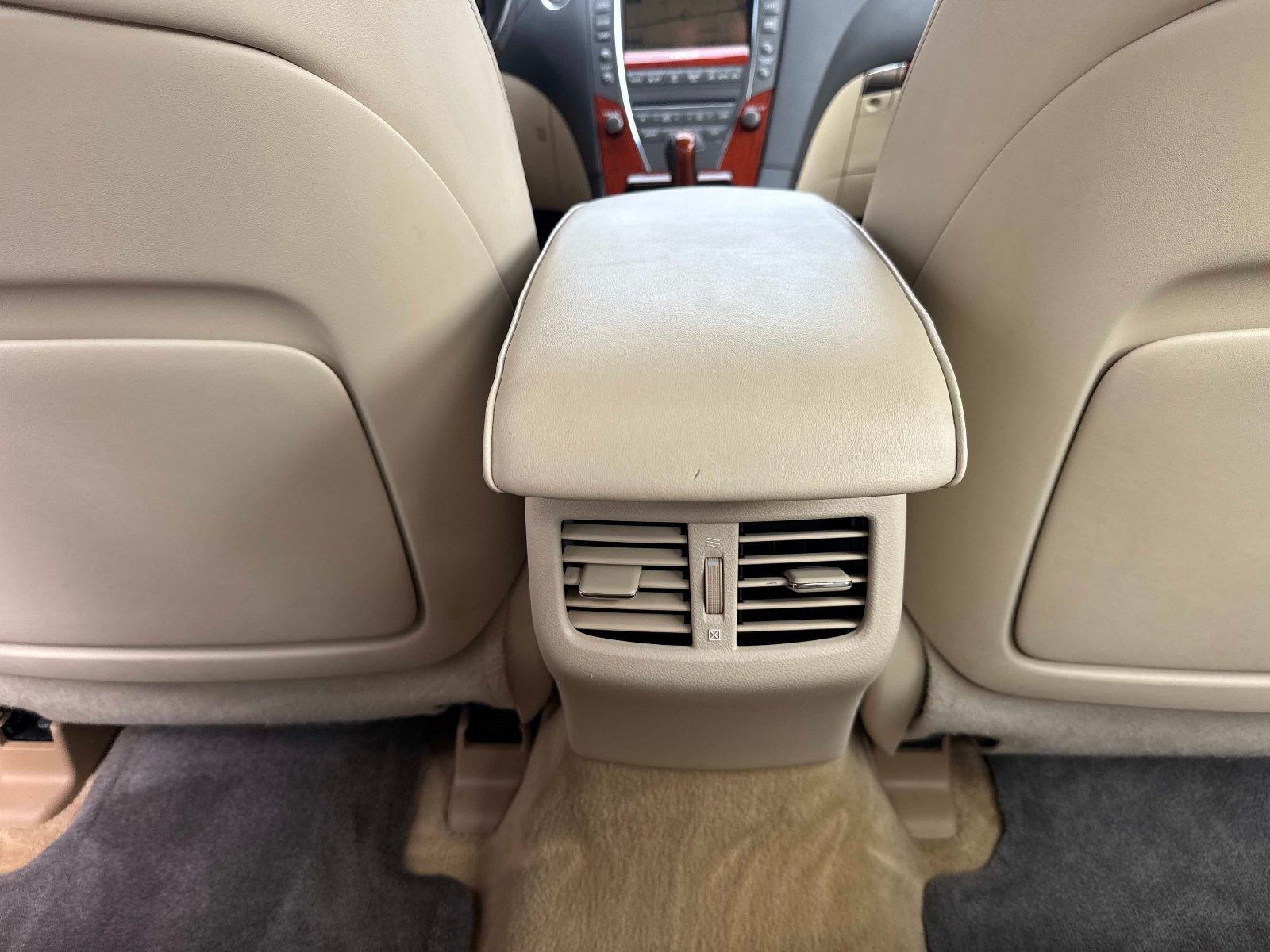 Used 2010 Lexus ES 350 w/ Preferred Accessory Package FWD image 15