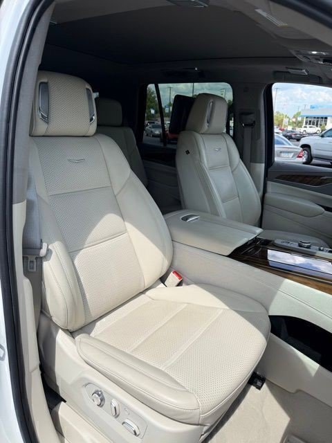 Certified 2021 Cadillac Escalade Sport Platinum image 3