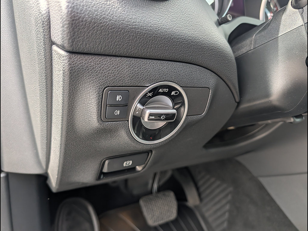 Used 2018 Mercedes-Benz GLA 250 image 29
