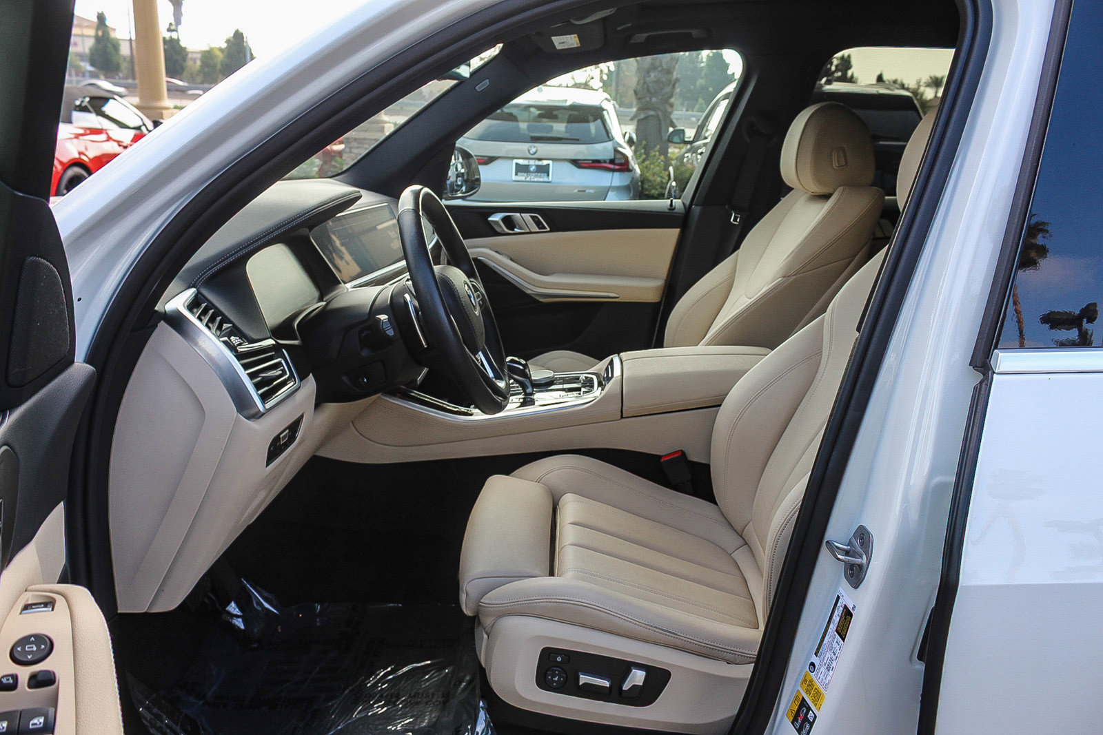 Used 2021 BMW X5 xDrive45e w/ Parking Assistance Package image 17