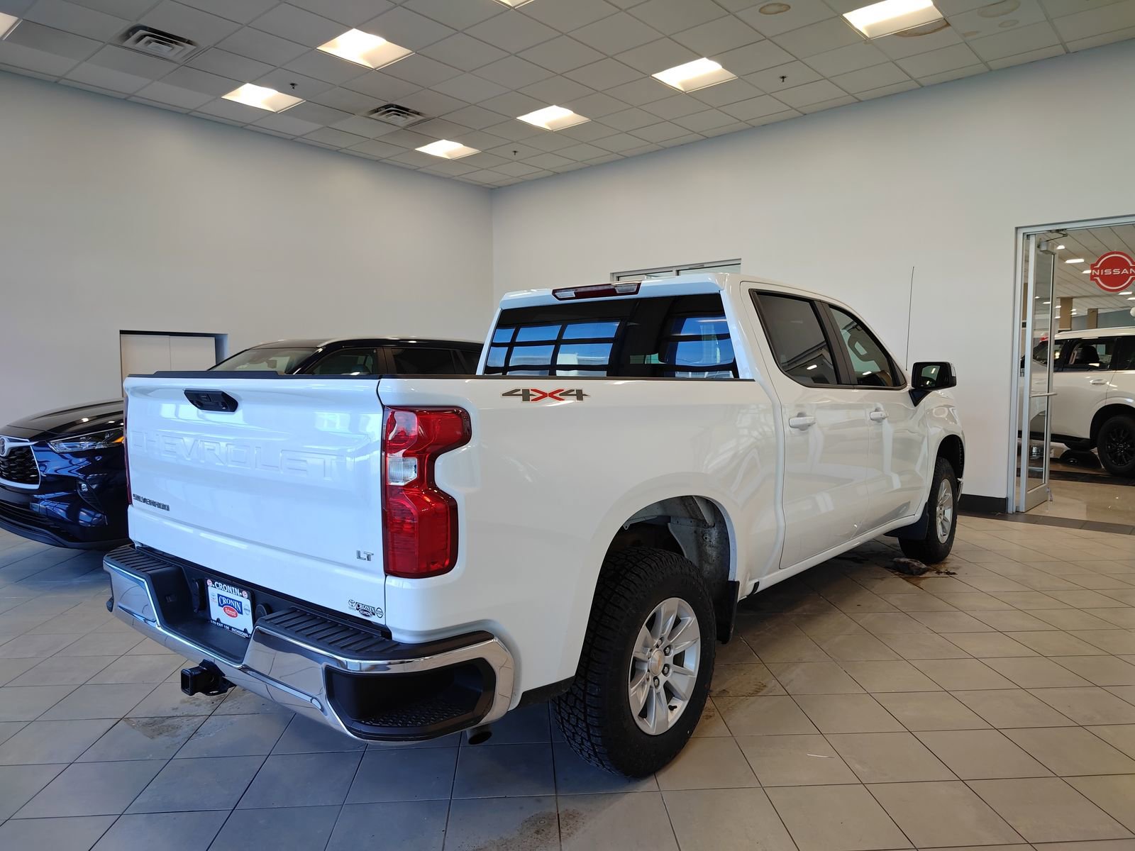 Used 2025 Chevrolet Silverado 1500 LT image 3