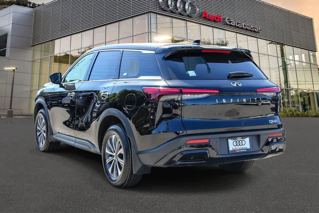 Used 2024 INFINITI QX60 Pure FWD image 2
