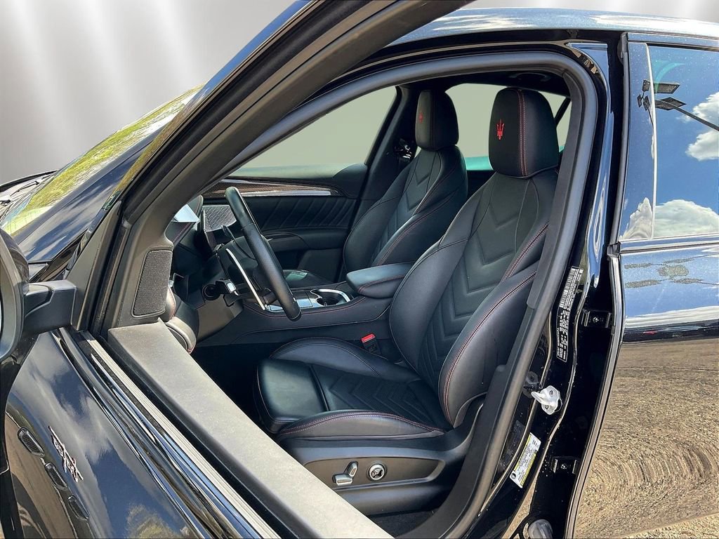 Used 2024 Maserati Grecale Modena AWD/4WD image 21