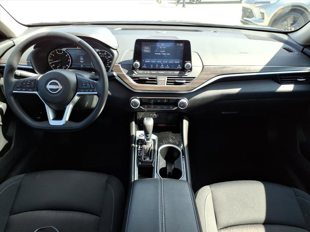 Used 2024 Nissan Altima 2.5 SV image 8