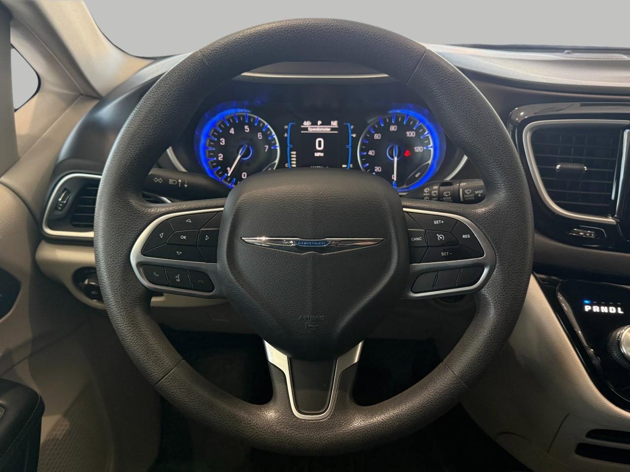 Used 2017 Chrysler Pacifica Touring Plus image 33