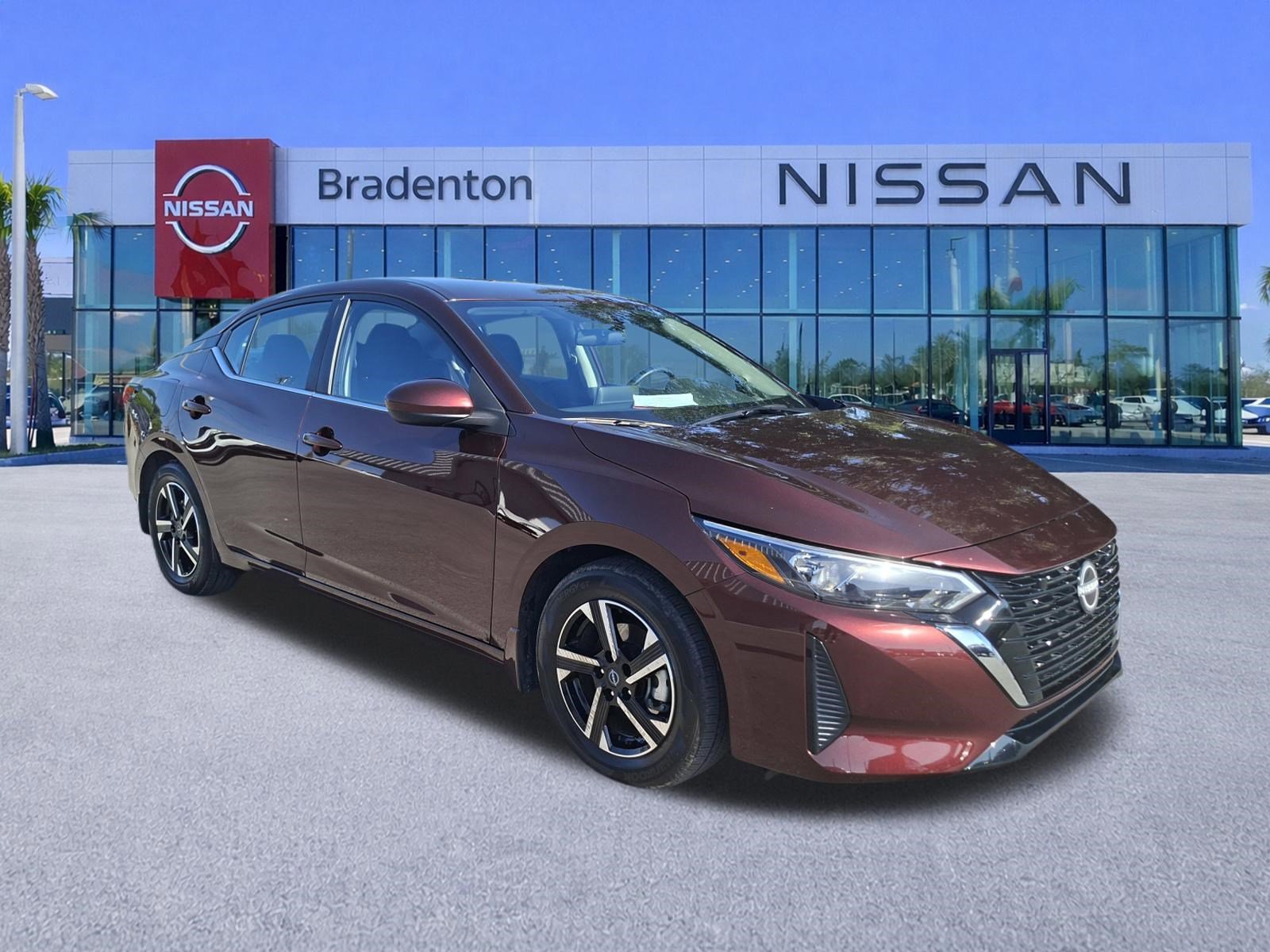 Used 2025 Nissan Sentra SV FWD image 3