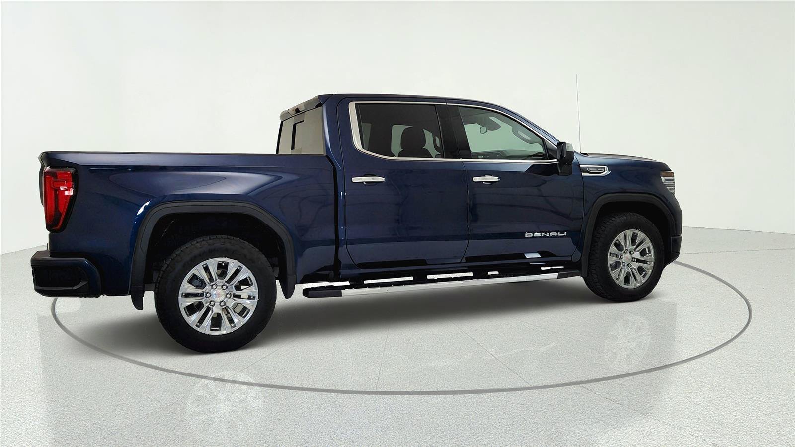Used 2023 GMC Sierra 1500 Denali AWD/4WD image 7