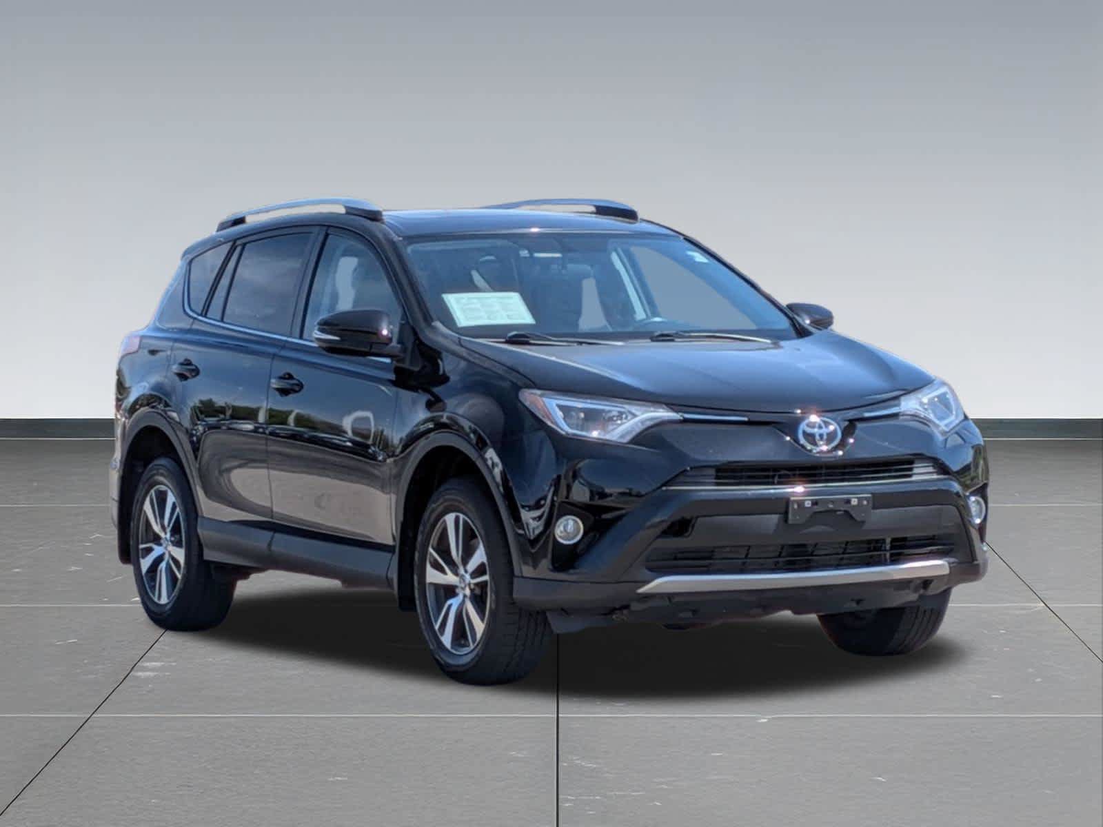 Used 2016 Toyota RAV4 XLE AWD/4WD image 7