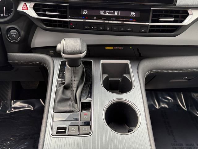 Used 2025 Toyota Sienna XLE AWD/4WD image 11