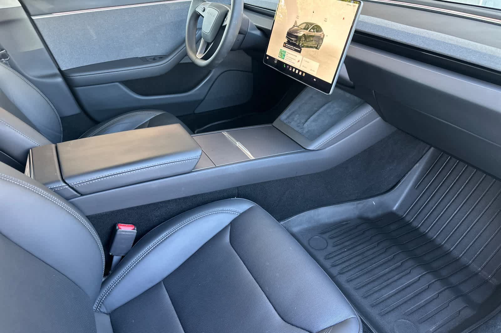 Used 2024 Tesla Model 3 Standard Range RWD image 16