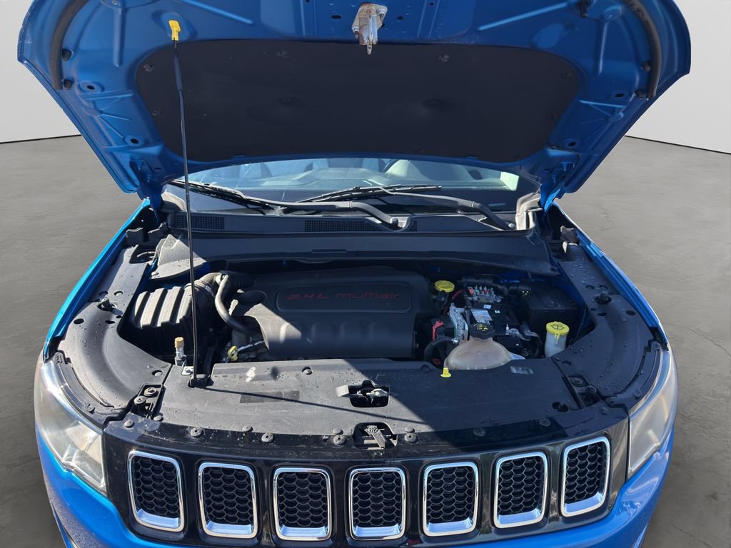 Used 2018 Jeep Compass Latitude AWD/4WD image 24