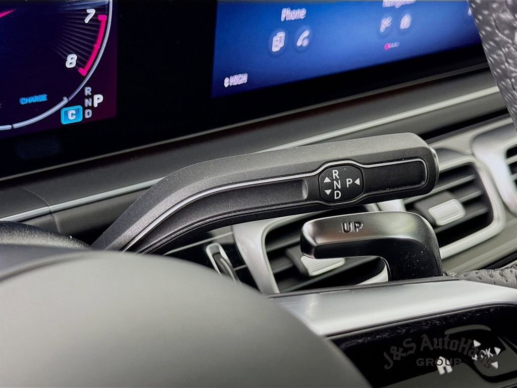 Used 2024 Mercedes-Benz GLS 63 AMG 4MATIC image 21