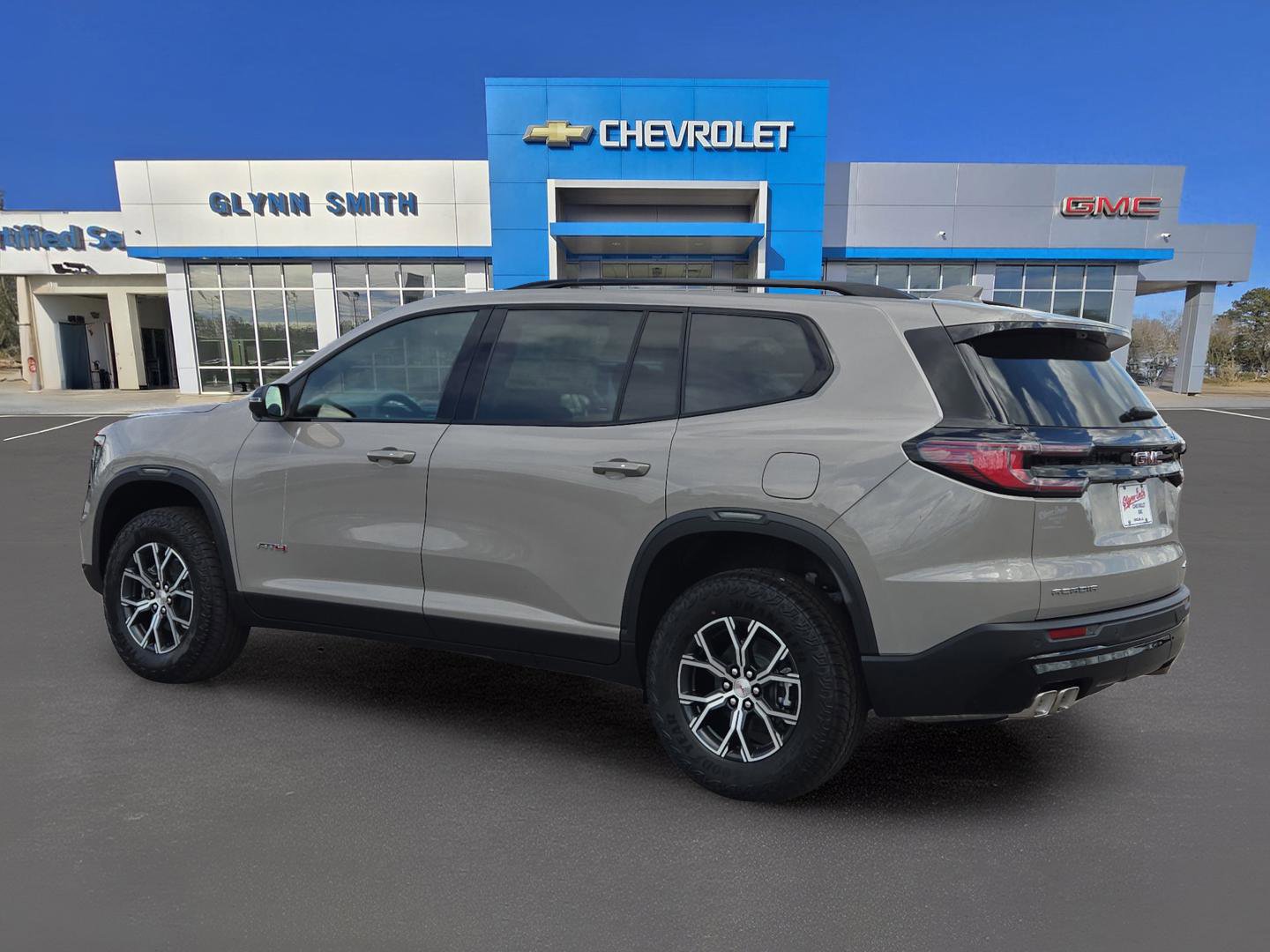 New 2026 GMC Acadia AT4 w/ LPO, Floor Liner Package AWD/4WD image 12
