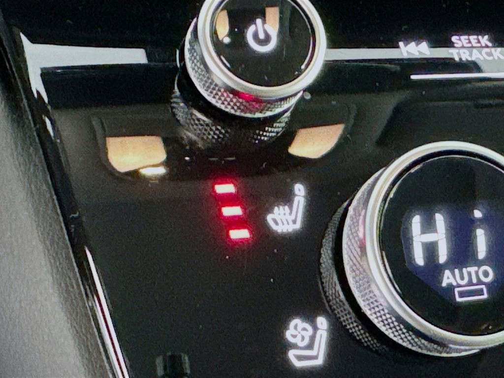 Certified 2025 INFINITI QX60 Sensory image 20