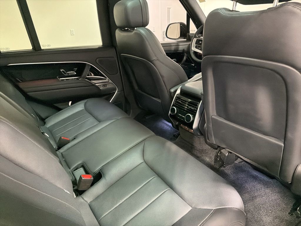 Used 2022 Land Rover Range Rover SE image 27