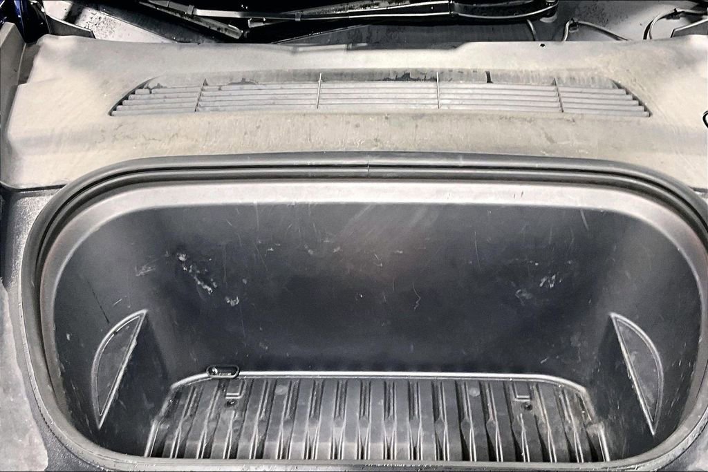 Used 2024 Tesla Model Y Long Range AWD/4WD image 12