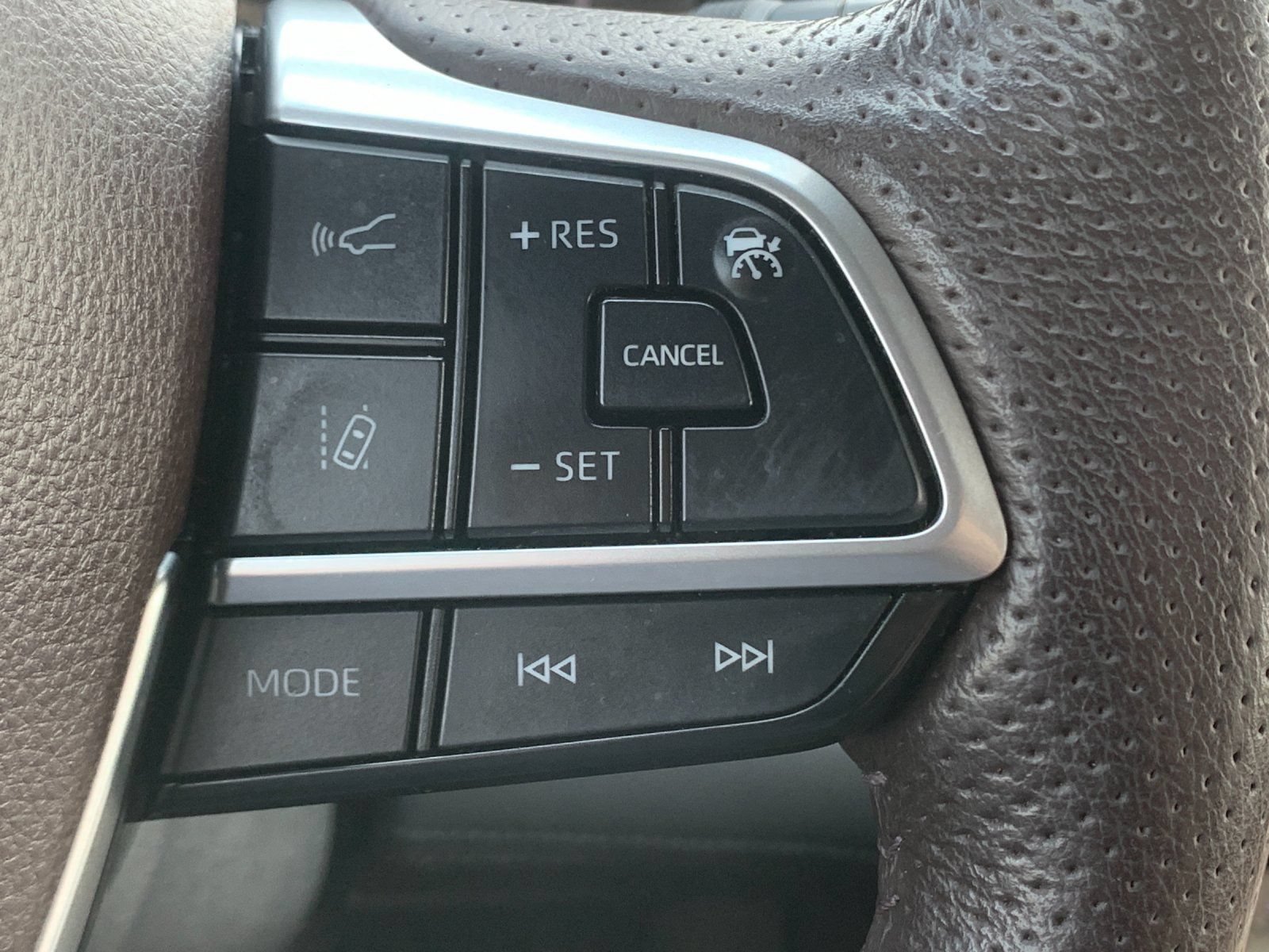 Used 2024 Toyota Sienna Platinum AWD/4WD image 31