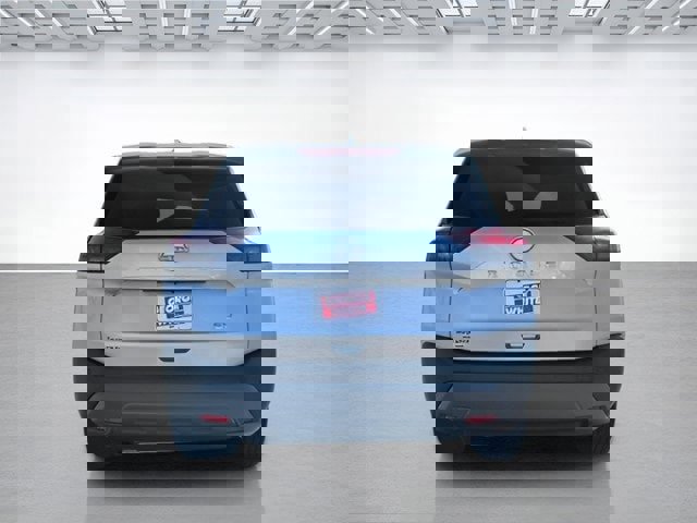 Used 2023 Nissan Rogue SV w/ SV Premium B Package image 5