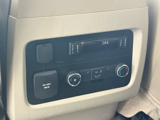 Used 2015 Lincoln Navigator 4WD image 18