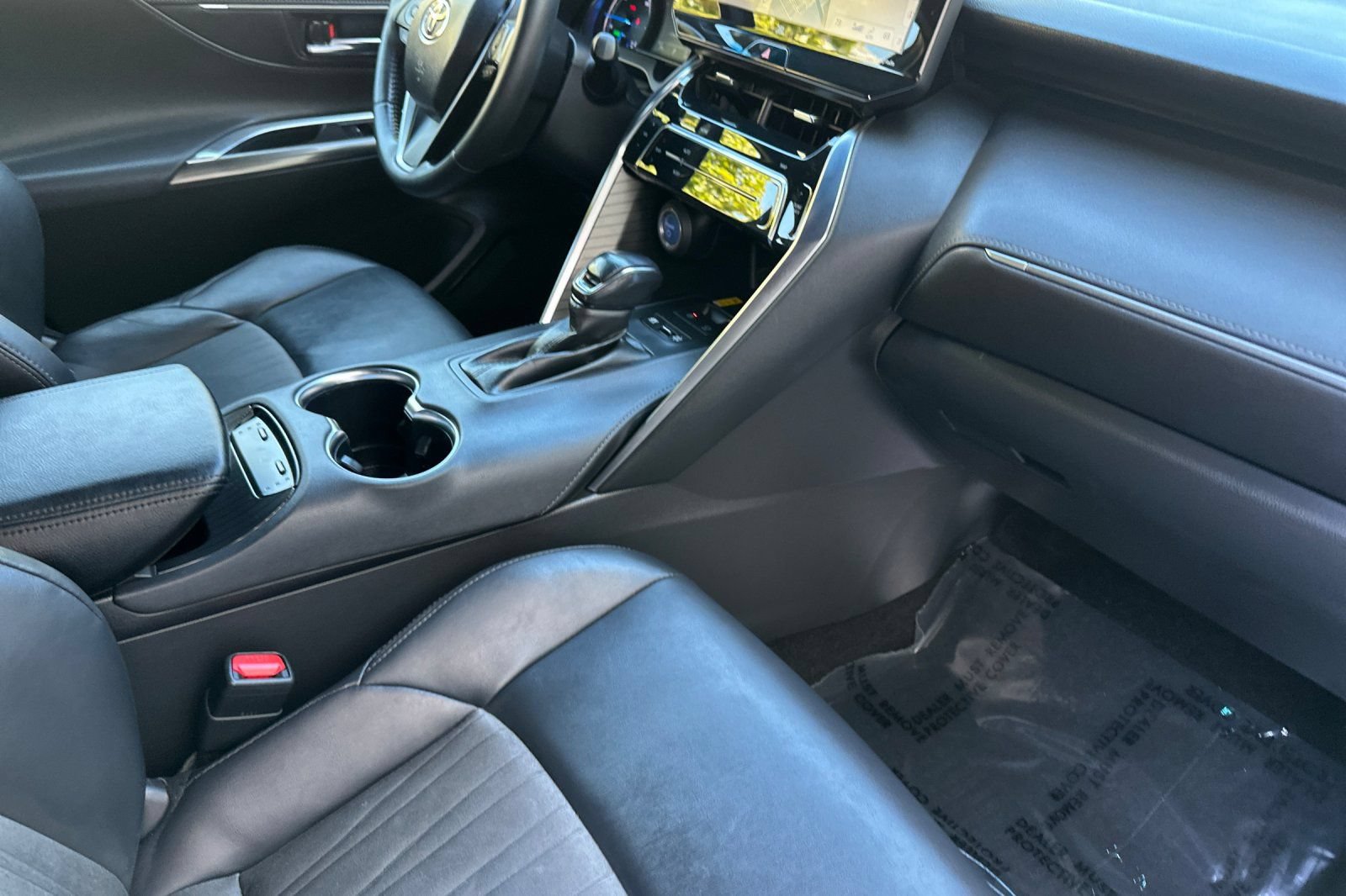Certified 2021 Toyota Venza XLE AWD/4WD image 16