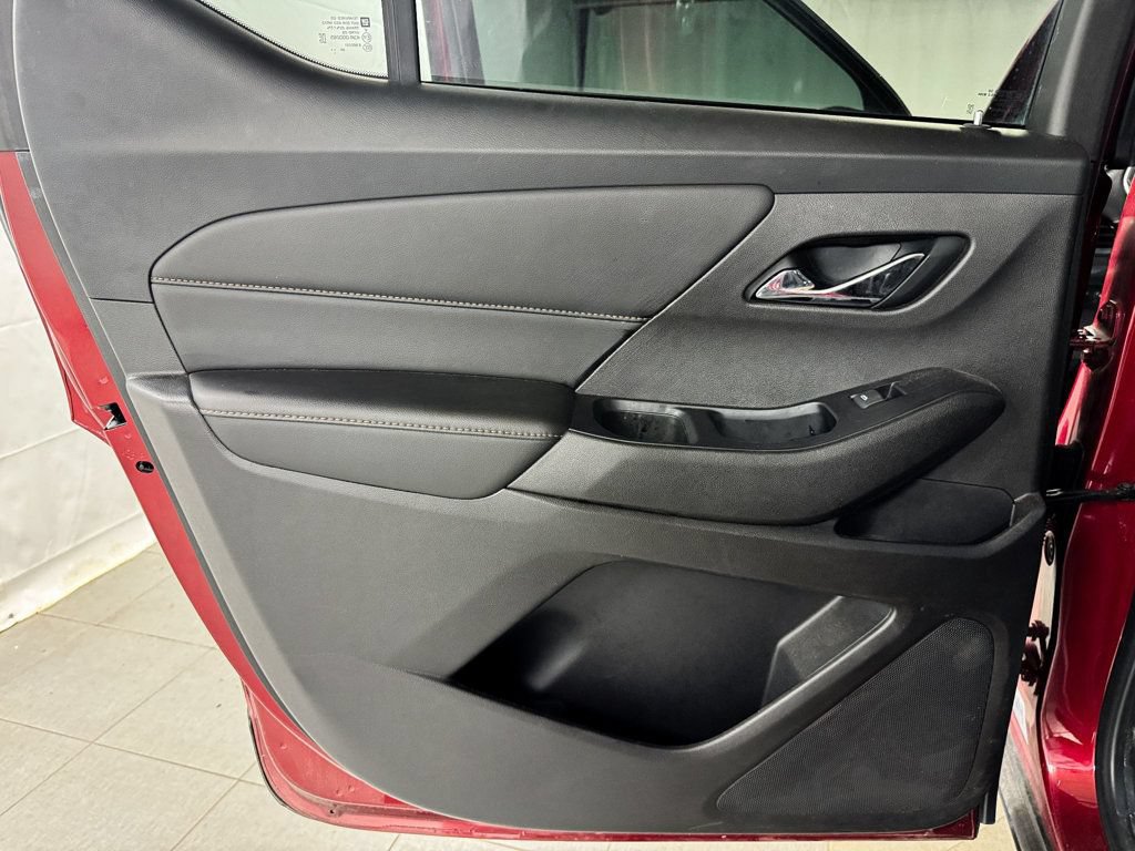 Used 2021 Chevrolet Traverse LT FWD image 16
