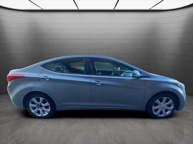 Used 2011 Hyundai Elantra Limited image 2
