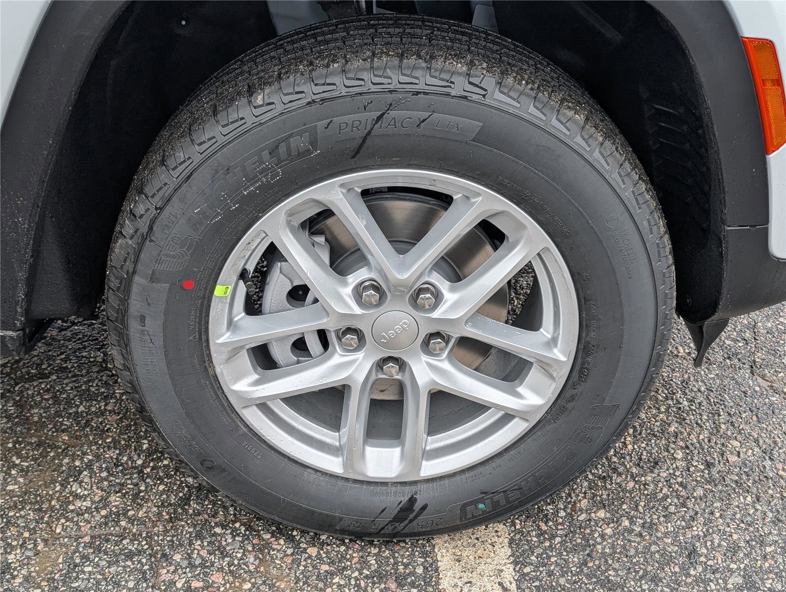 New 2026 Jeep Grand Cherokee Laredo image 5