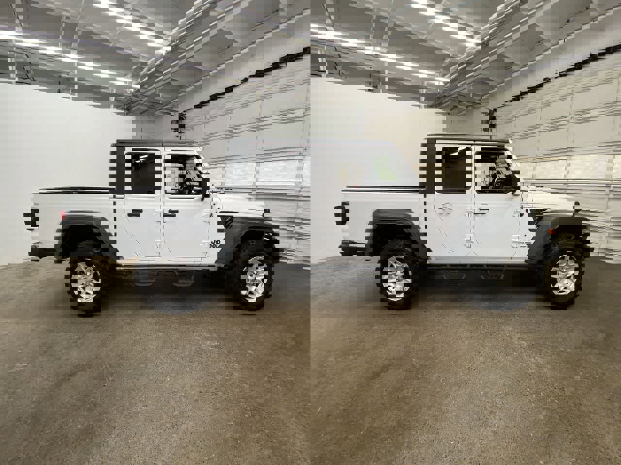 Used 2020 Jeep Gladiator Sport w/ Quick Order Package 24S image 7