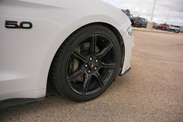 Used 2020 Ford Mustang GT Premium w/ Black Accent Package RWD image 9