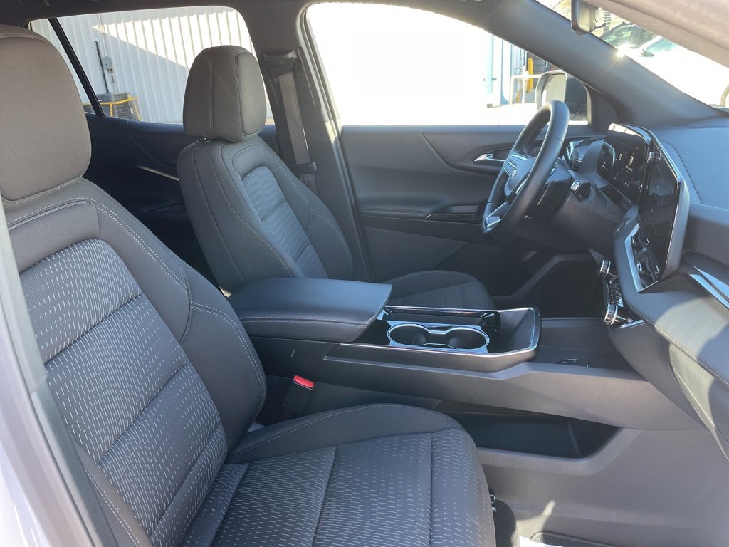 Used 2025 Chevrolet Equinox LT image 18