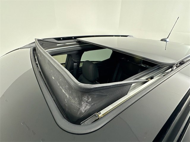 Used 2022 Chevrolet TrailBlazer RS w/ Sun and Liftgate Package image 14