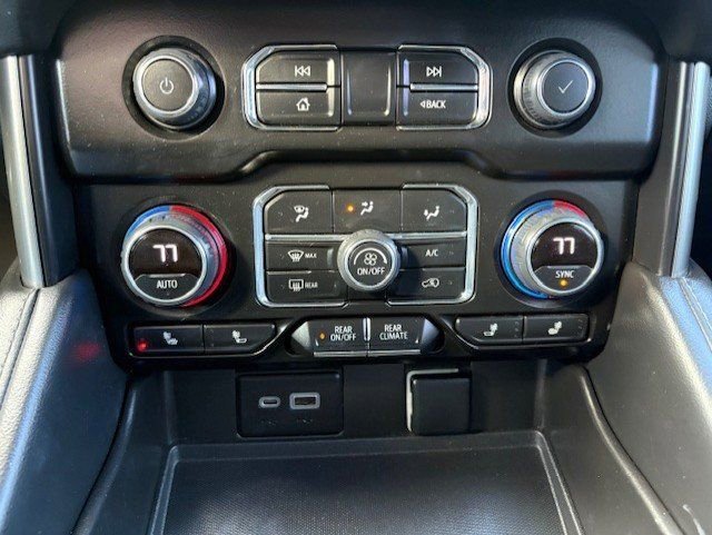 Used 2022 Chevrolet Tahoe Z71 w/ Luxury Package image 12