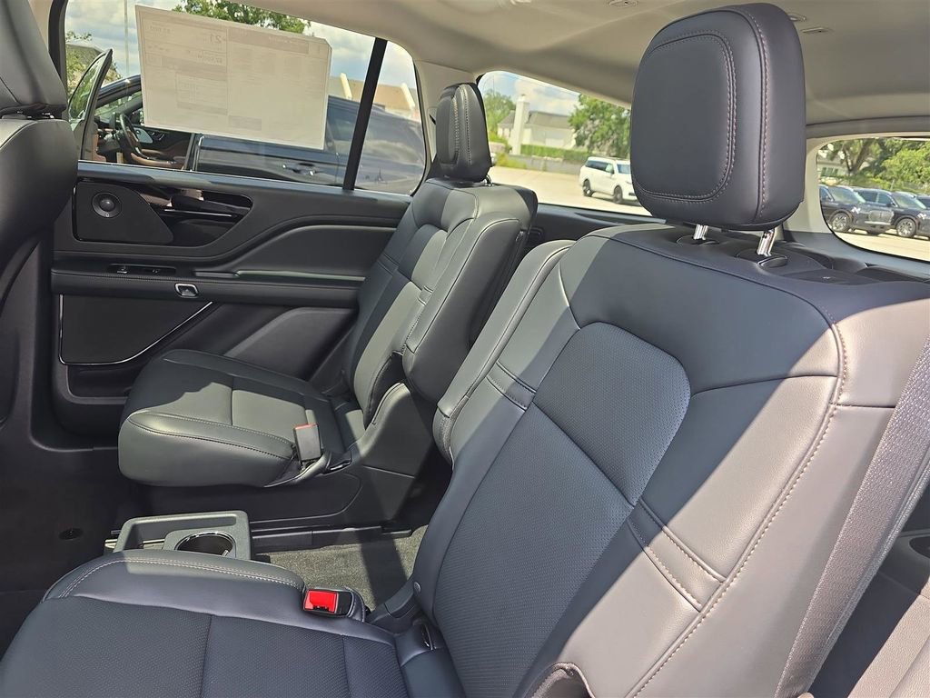 New 2025 Lincoln Aviator 2WD w/ Equipment Group 101A image 14