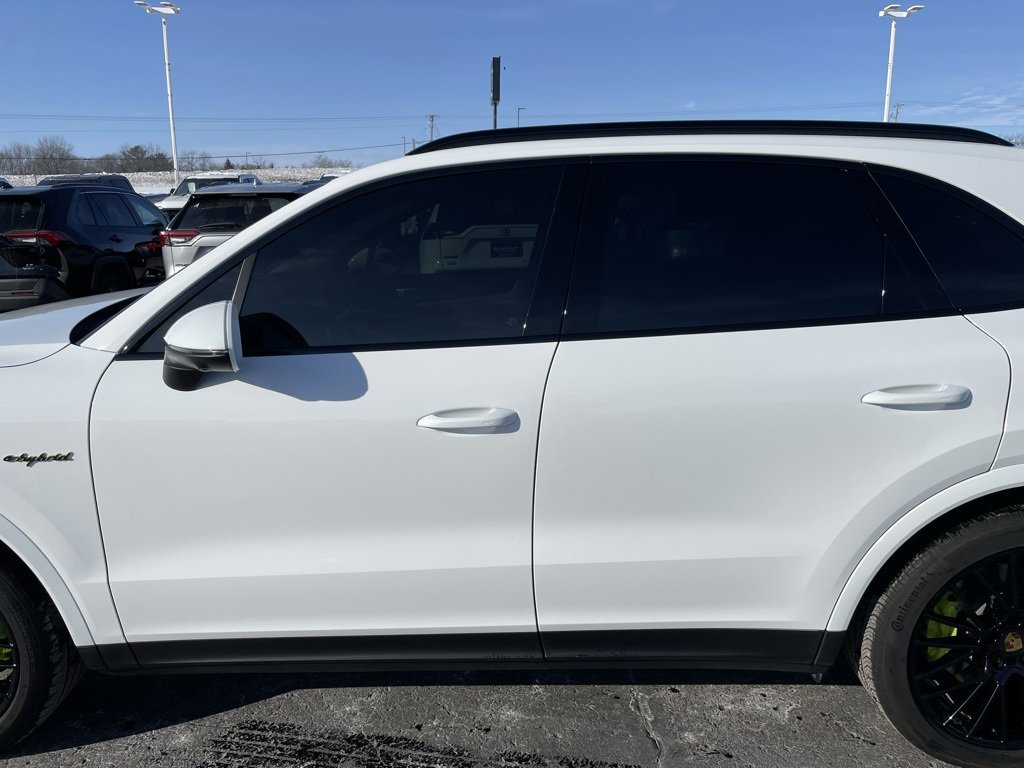 Used 2021 Porsche Cayenne Base image 45