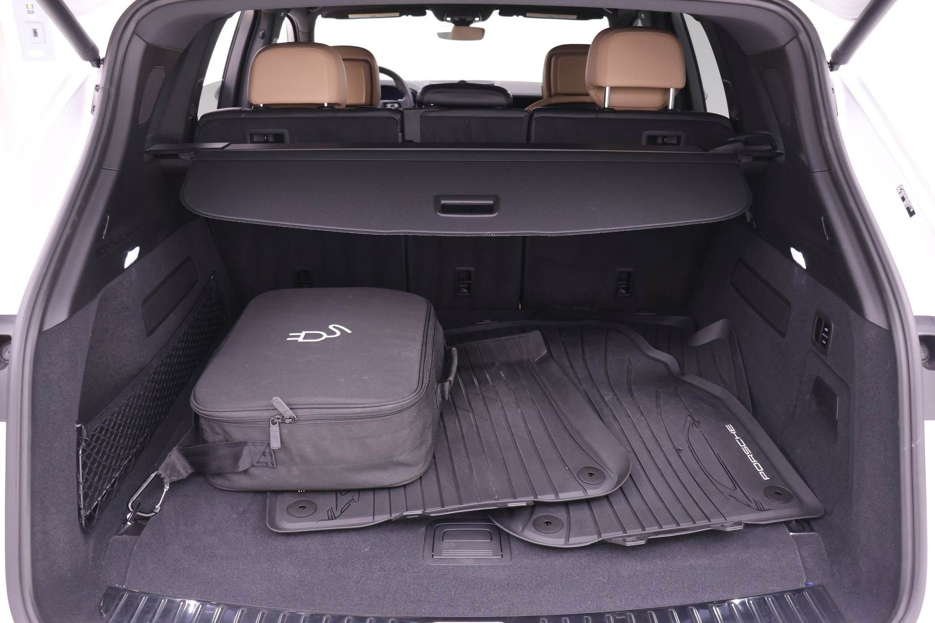 Certified 2025 Porsche Cayenne S image 21