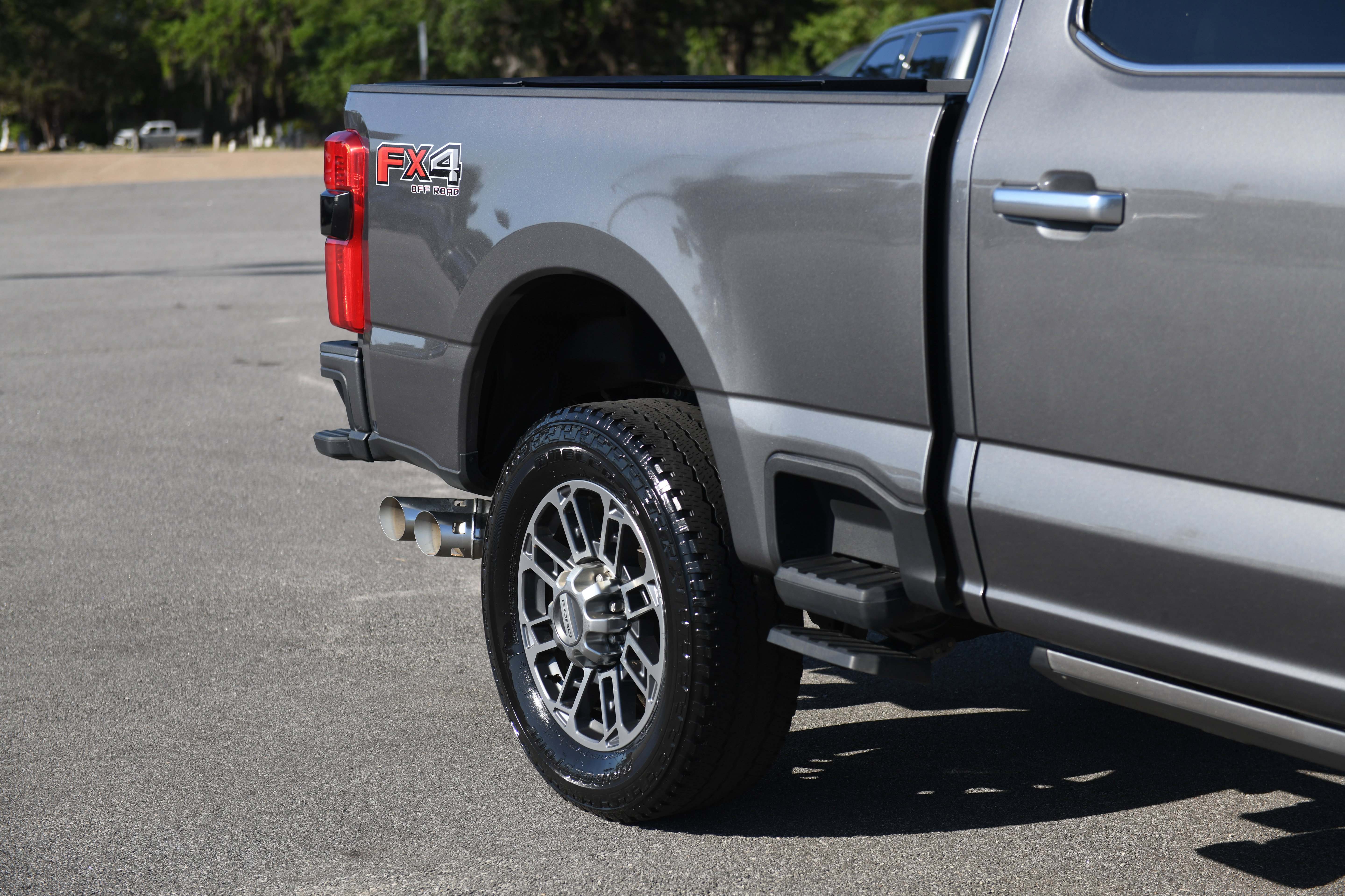Used 2025 Ford F250 Platinum w/ Platinum Plus Package AWD/4WD image 4