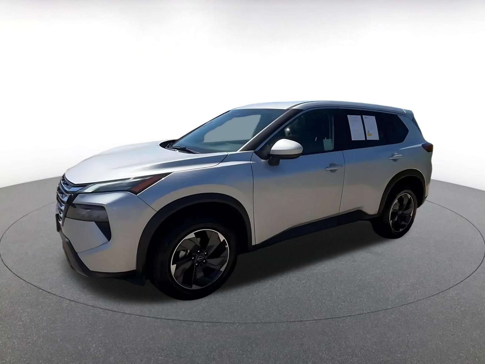 Used 2025 Nissan Rogue SV FWD image 8