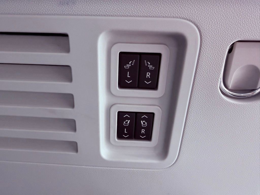 Used 2024 GMC Acadia Denali w/ LPO, Floor Liner Package image 17