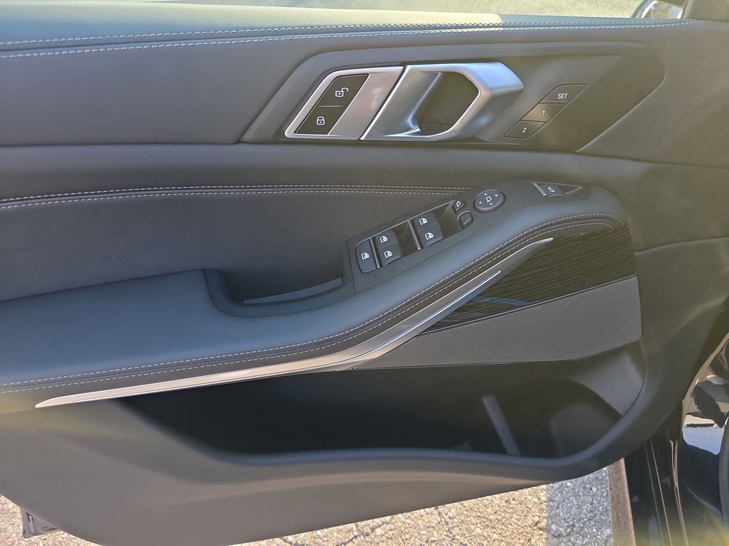 New 2026 BMW X5 xDrive40i w/ M Sport Package image 11