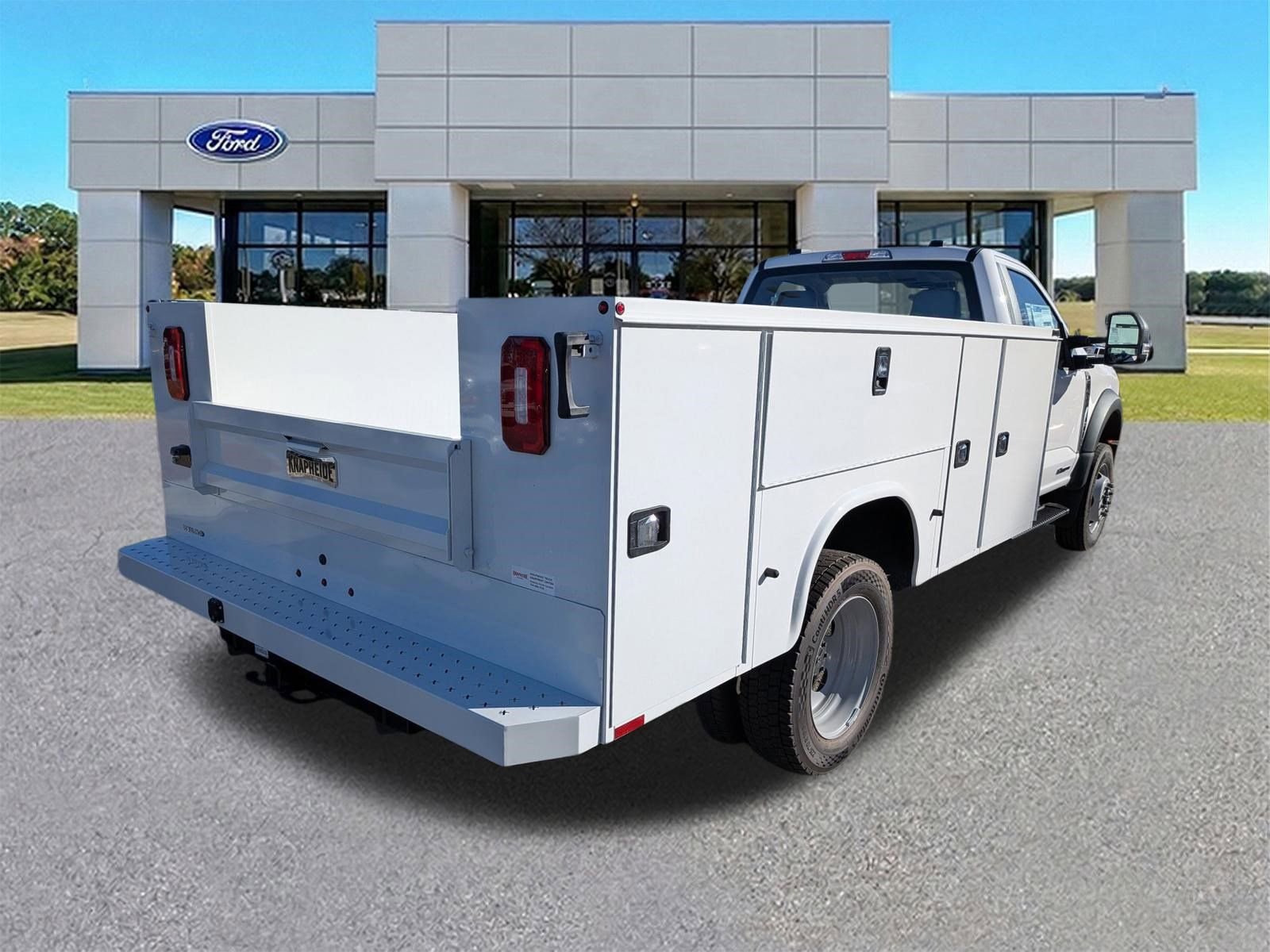 New 2025 Ford F450 XL w/ XL Chrome Package image 4