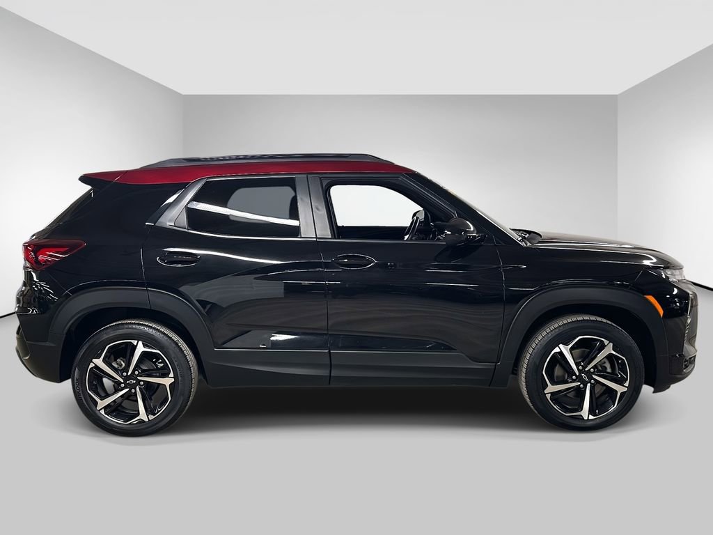 Used 2021 Chevrolet TrailBlazer RS w/ Technology Package image 6