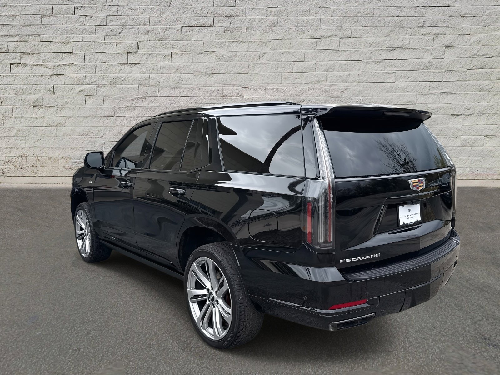 Certified 2025 Cadillac Escalade Sport w/ Touring Package AWD/4WD image 7