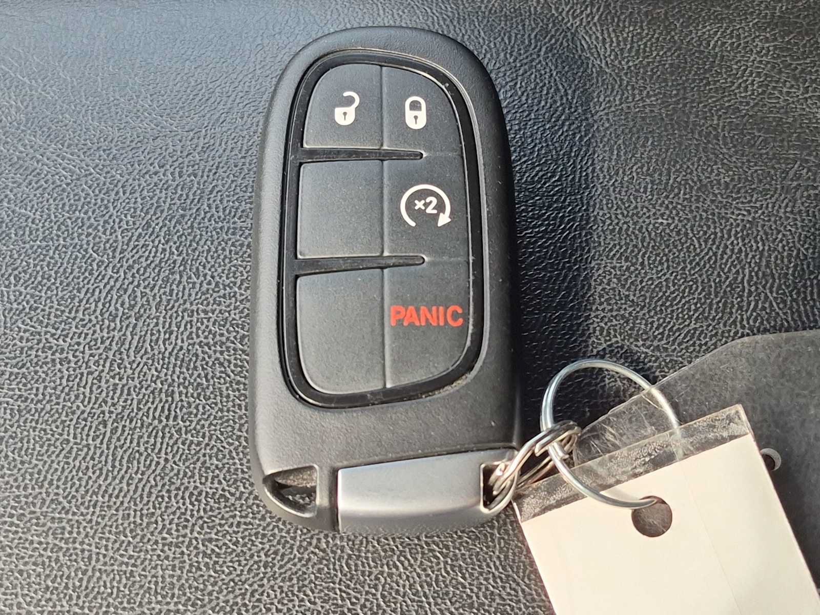 Used 2020 Jeep Cherokee Trailhawk w/ Cold Weather Group AWD/4WD image 32
