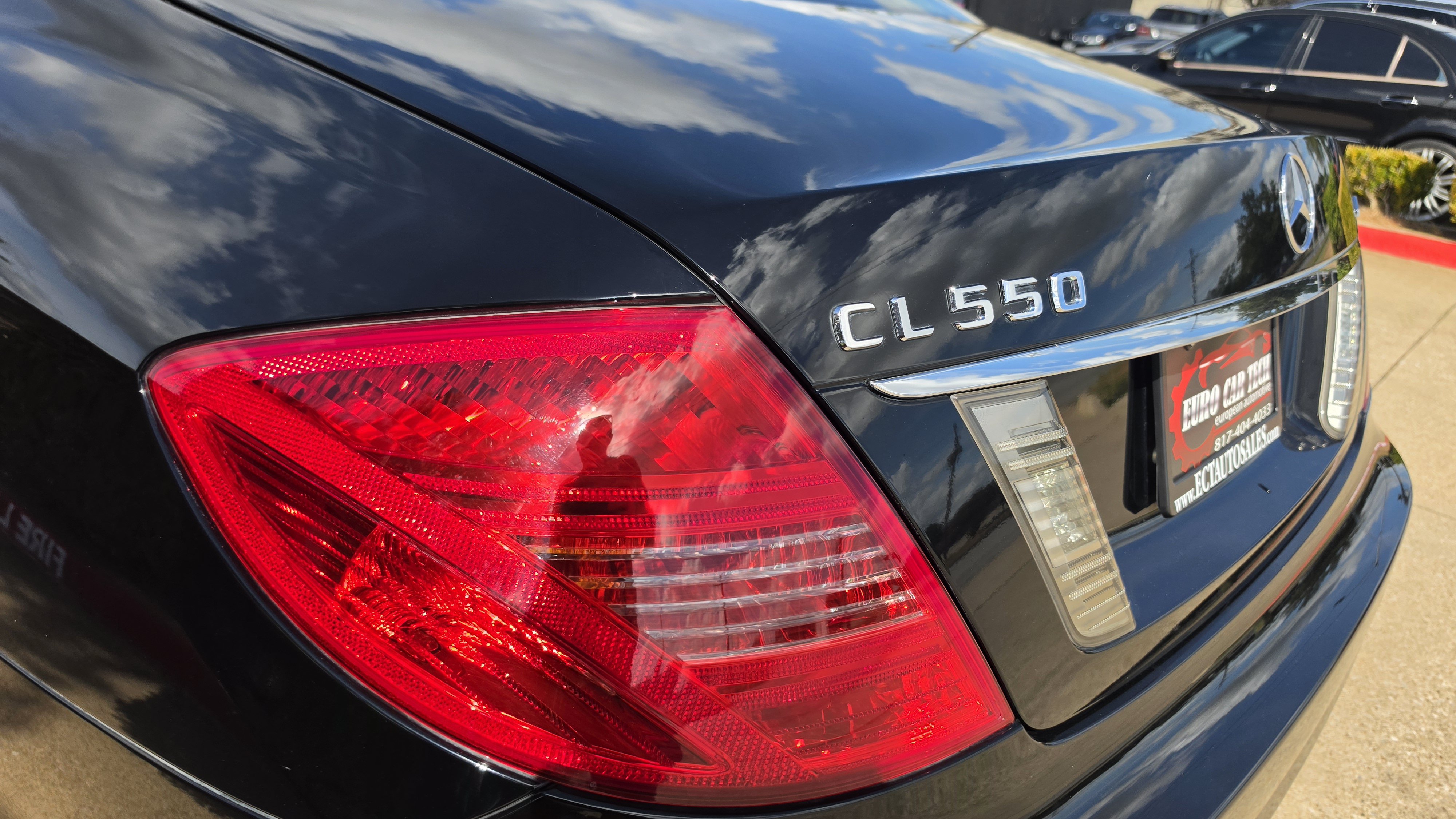 Used 2012 Mercedes-Benz CL 550 4MATIC w/ Sport Pkg image 10