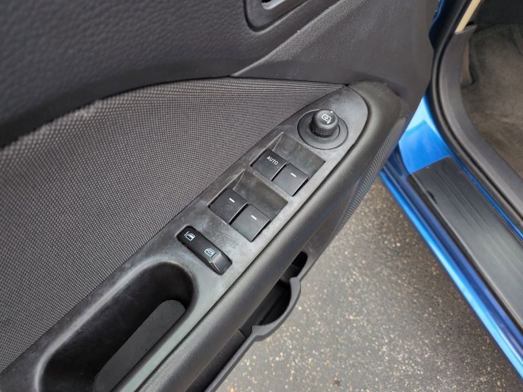 Used 2012 Ford Fusion SE image 12