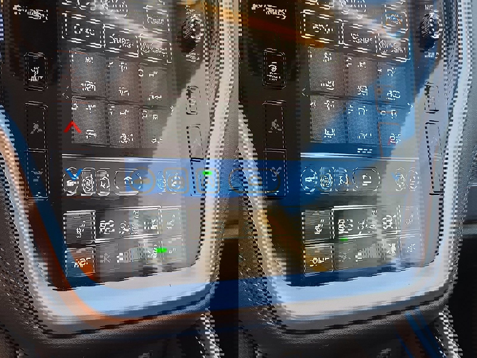 Used 2024 Subaru Outback Premium image 16