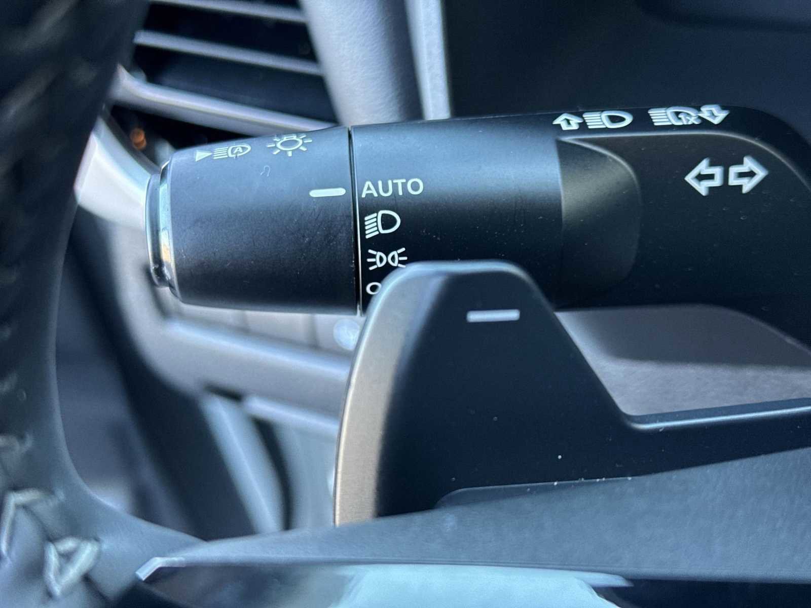 Used 2026 Nissan Rogue SL image 25