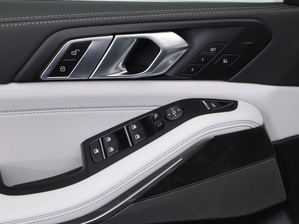 Used 2026 BMW X5 sDrive40i w/ Climate Comfort Package image 25